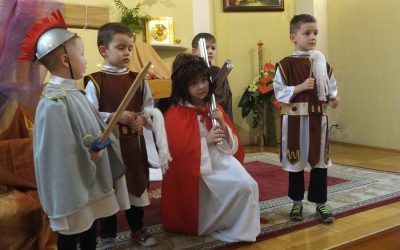 Misterium Drogi Krzyżowej prowadzone przez dzieci