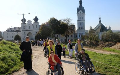 JAK PAŹDZIERNIK, TO…TYLKO NA DRÓŻKI
