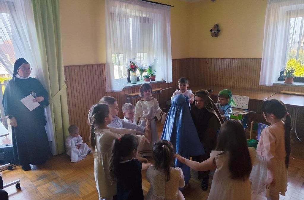 MALI GOŚCIE, WIELKIE SERCA – PRZEDSTAWIENIE DLA ŚW. JÓZEFA